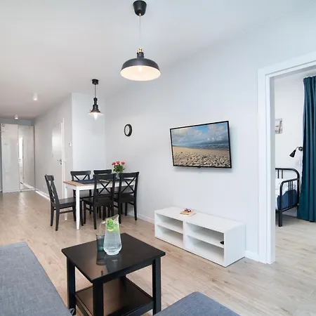 アパートホテル Porto Jastrzębia Góra